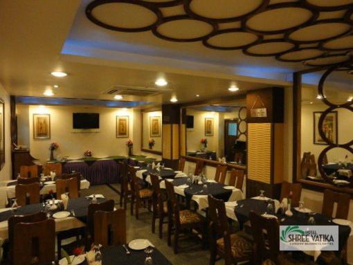 Hotel Shree Vatika Bhopal Ngoại thất bức ảnh